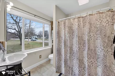 Bath - 1063 W W Pne, Mount Morris, MI 48458 photo 2 of 3