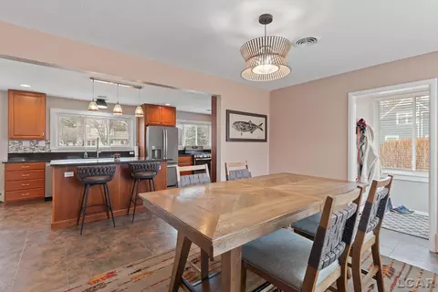 Dining - 117 Park, Tecumseh, MI 49286 photo 2 of 2