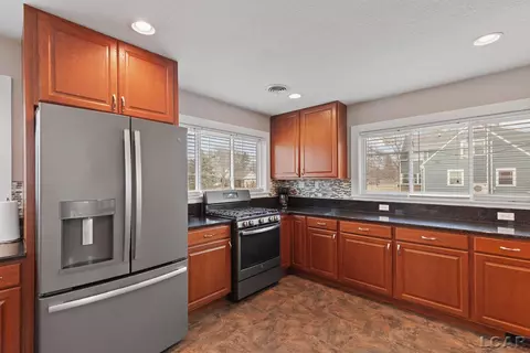 Kitchen - 117 Park, Tecumseh, MI 49286 photo 4 of 8