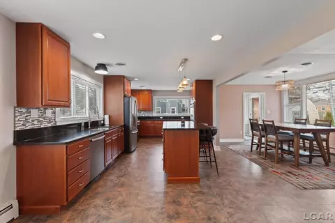 Kitchen - 117 Park, Tecumseh, MI 49286 photo 7 of 8
