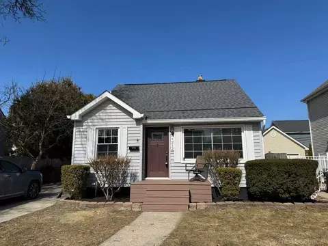1212 W Windemere, Royal Oak, MI 48073