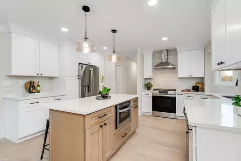 Kitchen - 47983 Sage, Macomb, MI 48044 photo 1 of 8