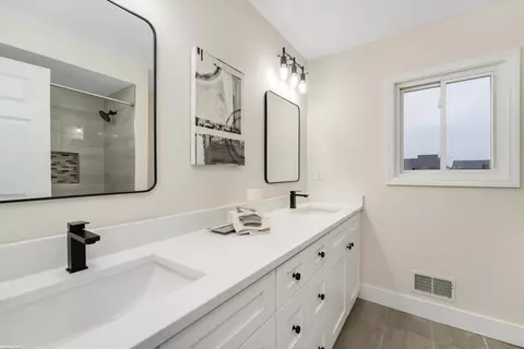 Bath - 47983 Sage, Macomb, MI 48044 photo 4 of 6