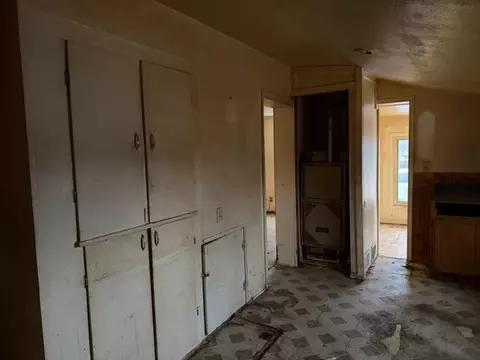 Entry Way - 293 Birch, Harrison, MI 48625 photo 4 of 5