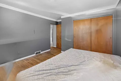 Bedroom - 1943 S Huron, Kawkawlin, MI 48631 photo 3 of 4