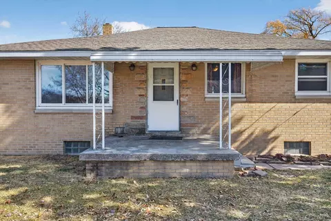 Exterior - 1943 S Huron, Kawkawlin, MI 48631 photo 4 of 4