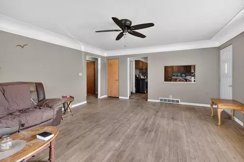 Living - 1943 S Huron, Kawkawlin, MI 48631 photo 2 of 2