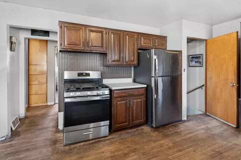 Kitchen - 1943 S Huron, Kawkawlin, MI 48631 photo 2 of 3