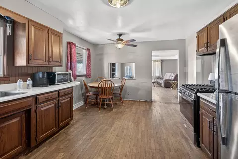 Kitchen - 1943 S Huron, Kawkawlin, MI 48631 photo 1 of 3