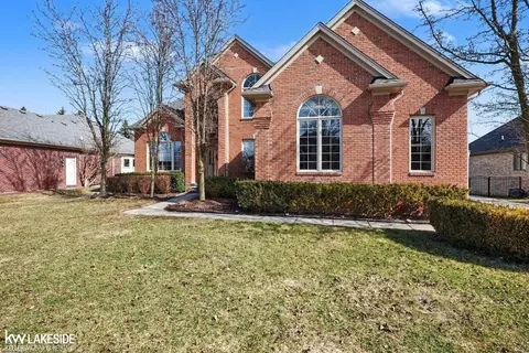 57240 Covington, Washington, MI 48094