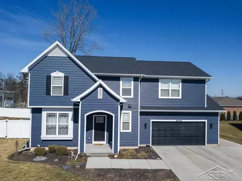 4616 Trotters Pointe, Midland, MI 48642