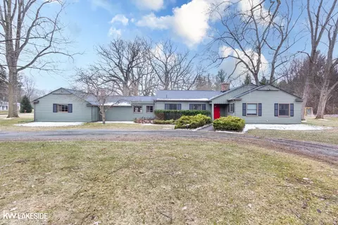 32921 Wing Lk, Franklin, MI 48025