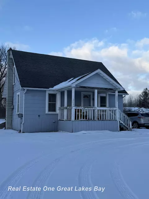 5880 Swan Crk, Saginaw, MI 48609
