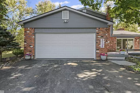 Exterior - 14385 Sullivan, Capac, MI 48014 photo 4 of 13