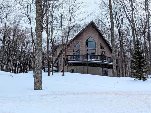 208 Shoreline, Negaunee, MI 49866