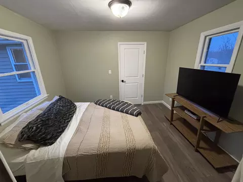 Bedroom - 6565 River, Flushing, MI 48433 photo 1 of 4