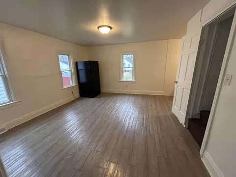 Living - 414 S Jackson, Bay City, MI 48708 photo 1 of 3