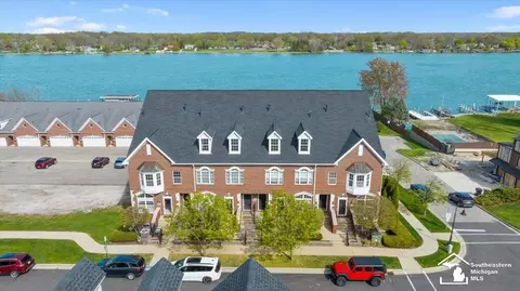 2767 Riverside, Trenton, MI 48183
