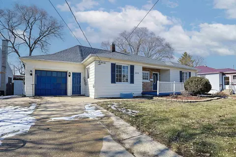 2433 N Clinton, Saginaw, MI 48602