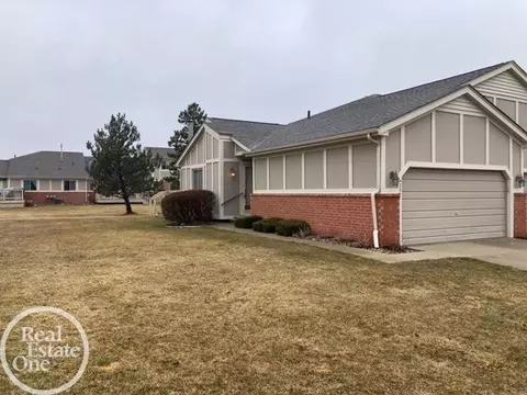 42261 Aspen Ct Apt 159 33 #159               33, Clinton Township, MI 48038
