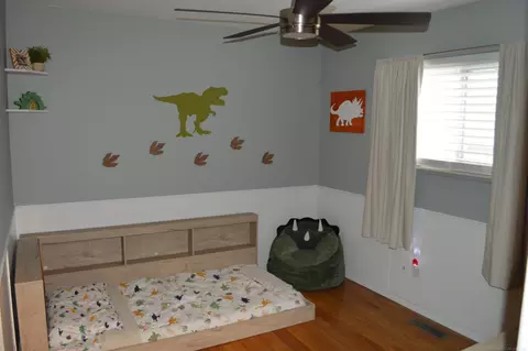 Bedroom - 30747 Sutherland, Warren, MI 48088 photo 1 of 2