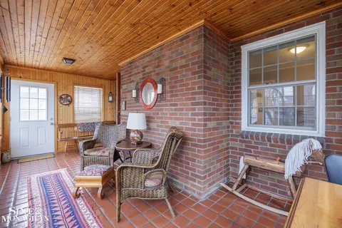 Exterior - 410 Calvin, Grosse Pointe, MI 48236 photo 5 of 18
