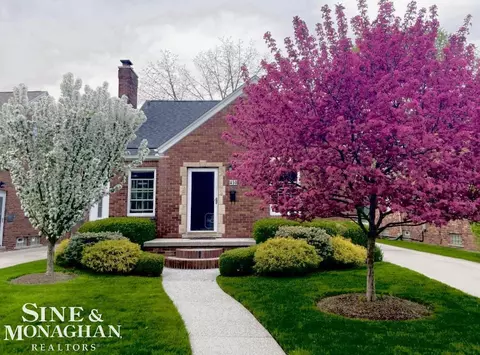 Exterior - 410 Calvin, Grosse Pointe, MI 48236 photo 11 of 18