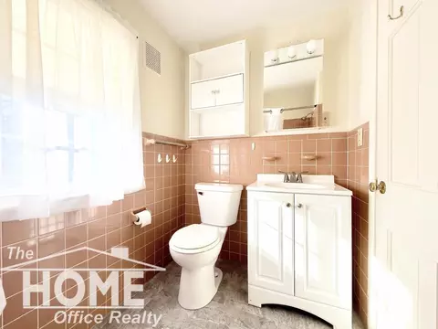 Bath - 2115 Radcliffe, Flint, MI 48503 photo 4 of 4