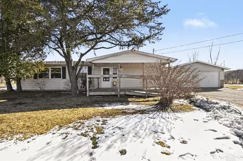 10001 8th, Oscoda, MI 48750