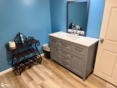 Bath - 418 E Oliver, Owosso, MI 48867 photo 3 of 3