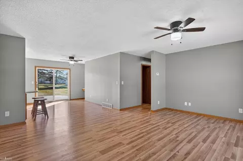 Living - 424 Fairview, Owosso, MI 48867 photo 2 of 5