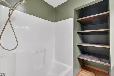 Bath - 424 Fairview, Owosso, MI 48867 photo 2 of 3