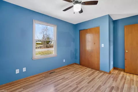 Bedroom - 424 Fairview, Owosso, MI 48867 photo 3 of 6