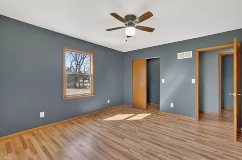 Bedroom - 424 Fairview, Owosso, MI 48867 photo 4 of 6