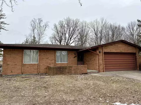 1227 Shallowdale, Troy, MI 48085