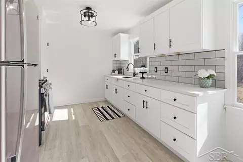 Kitchen - 11074 E Mt Morris, Davison, MI 48423 photo 1 of 4