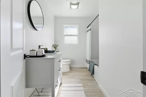 Bath - 11074 E Mt Morris, Davison, MI 48423 photo 1 of 1