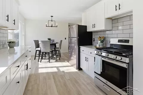 Kitchen - 11074 E Mt Morris, Davison, MI 48423 photo 4 of 4