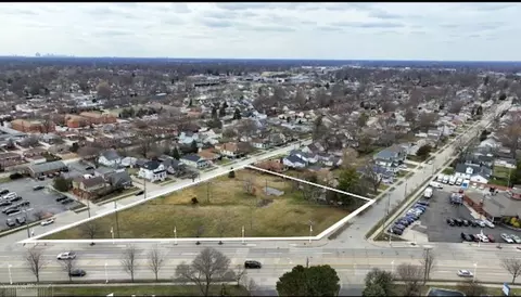 24101 Jefferson, Saint Clair Shores, MI 48080