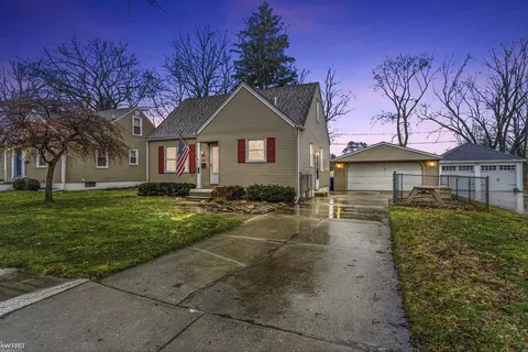 11825 Stuart, Grand Blanc, MI 48439