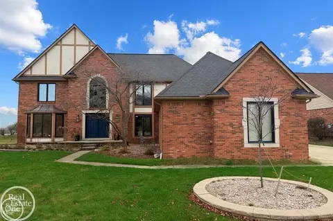 52522 Charing, Shelby Township, MI 48315