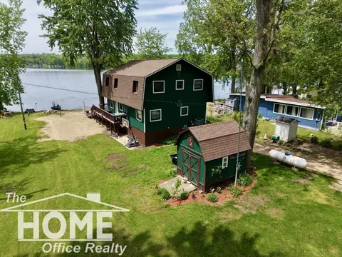 2032 Howard Pt, Nashville, MI 49073