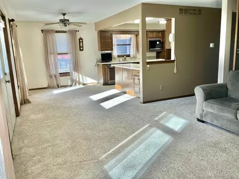Living - 1298 N Cummings, Davison, MI 48423 photo 1 of 5