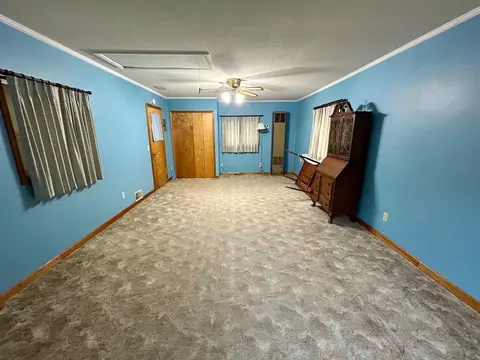 Living - 123 S Shearer, Gladwin, MI 48624 photo 3 of 4