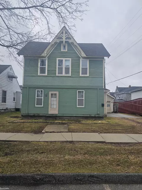213 E Saint Clair, Marine City, MI 48039