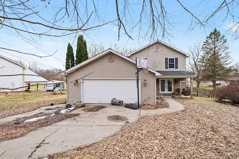 4444 Meadowbrook Dr, Flint, MI 48506