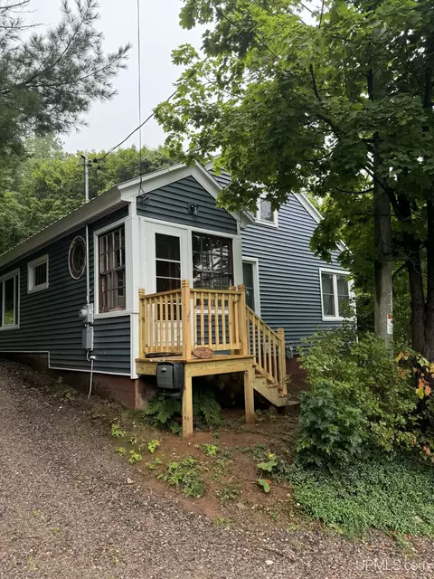 242 Hill, Ishpeming, MI 49849