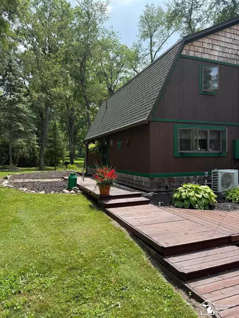 1193 Sand Lk, Onsted, MI 49265