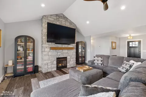 Living - 1810 Riley, Saint Clair, MI 48079 photo 2 of 3