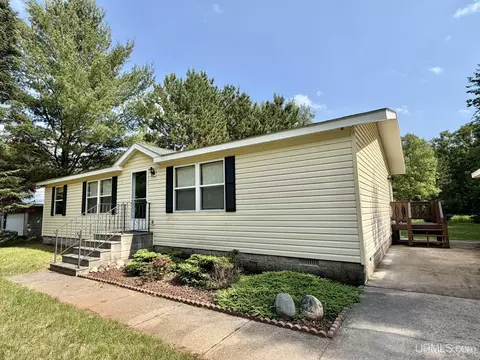 933 E Hoadley, Kingsford, MI 49802 photo 15